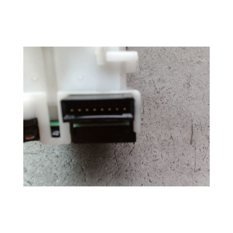 COMMANDE ESSUIE GLACE NISSAN NOTE I Phase 1 2006-2009