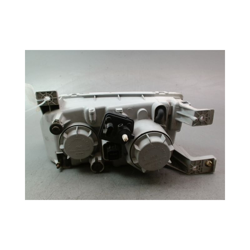 PHARE DROIT HYUNDAI TRAJET MONOSP. 2000-2007