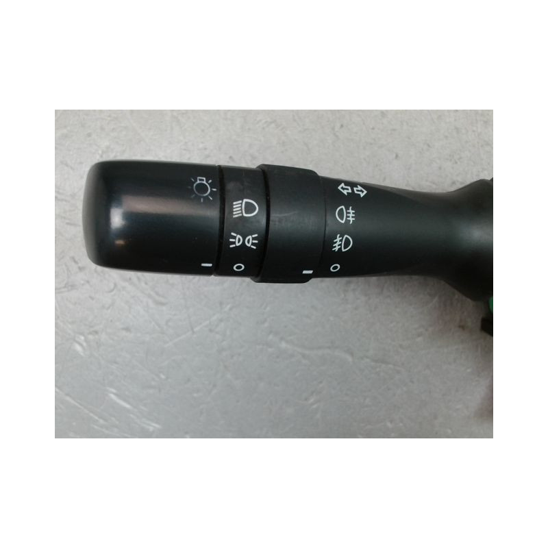 COMMANDE ECLAIRAGE TOYOTA YARIS 2005-