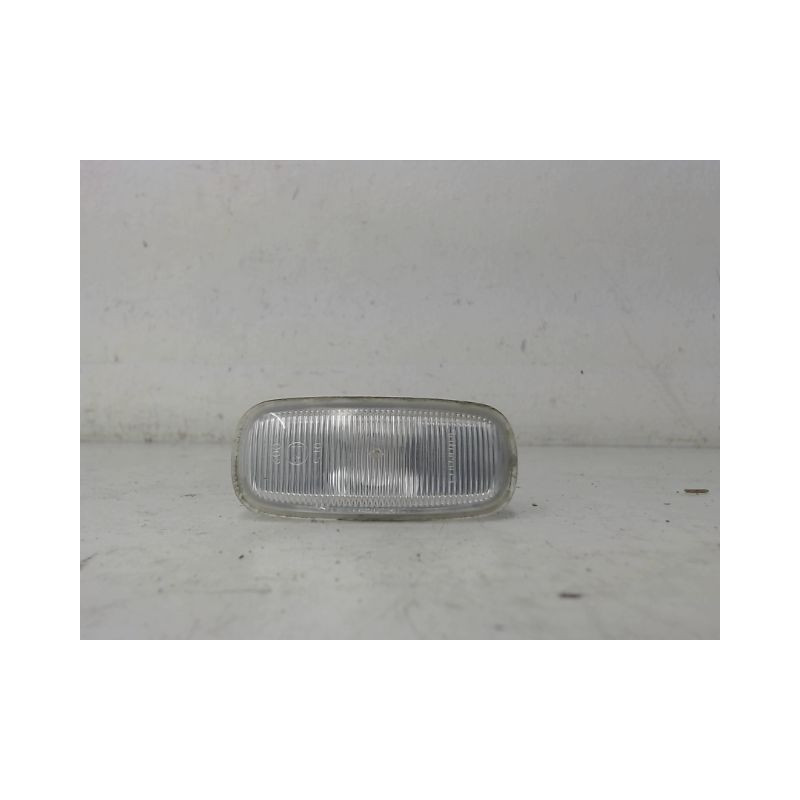 REPETITEUR AILE GAUCHE AUDI A2