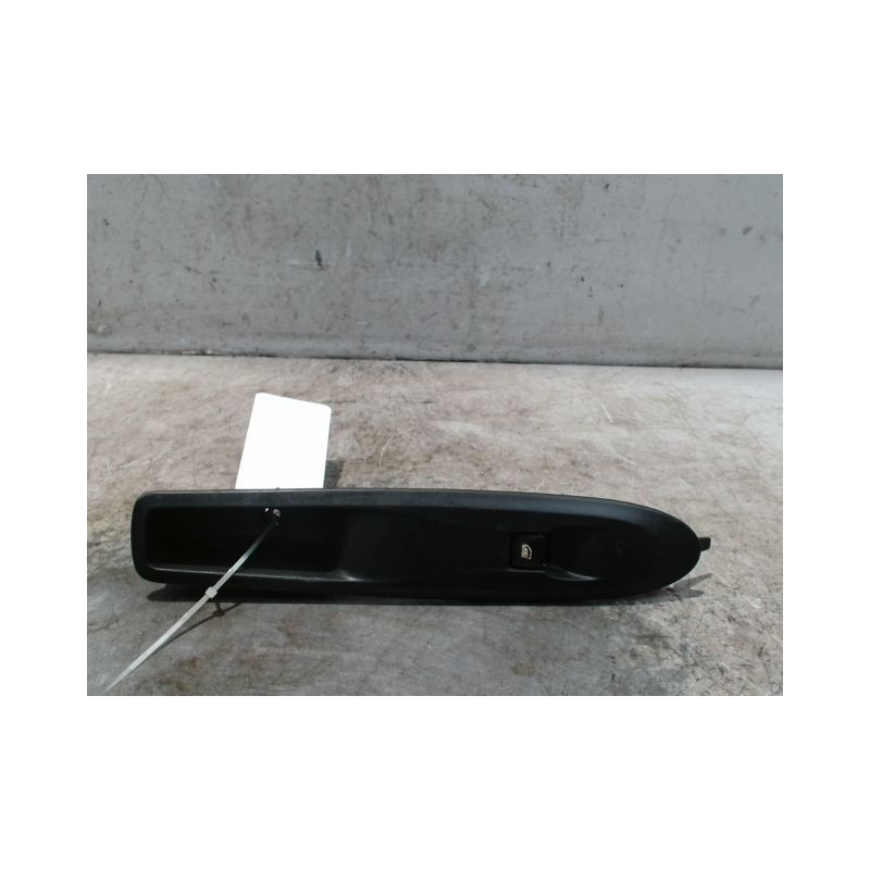 COMMANDE LEVE-GLACE PORTE AVD CITROEN C4 2010-