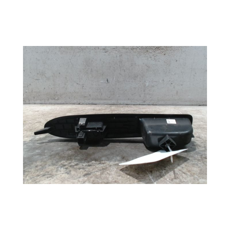COMMANDE LEVE-GLACE PORTE AVD CITROEN C4 2010-