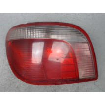 FEU ARRIERE GAUCHE  TOYOTA YARIS -2003