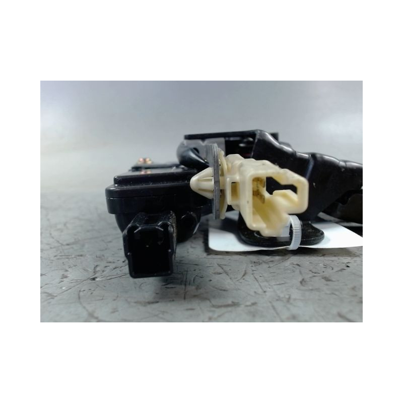 SERRURE COFFRE ARRIERE MAZDA RX8