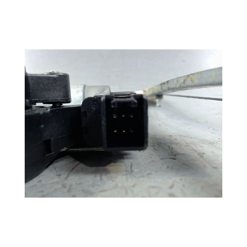 MECANISME+MOTEUR LEVE-GLACE ARRIERE DROIT MAZDA MAZDA 3  5P