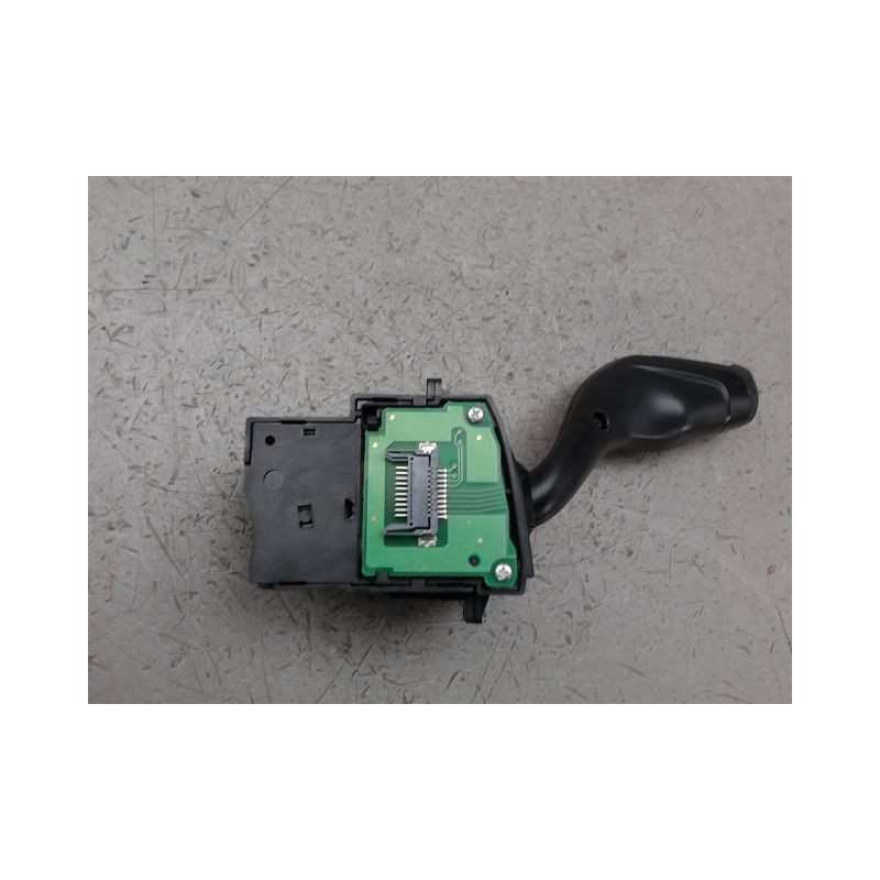 COMMANDE CLIGNOTANT FORD FOCUS