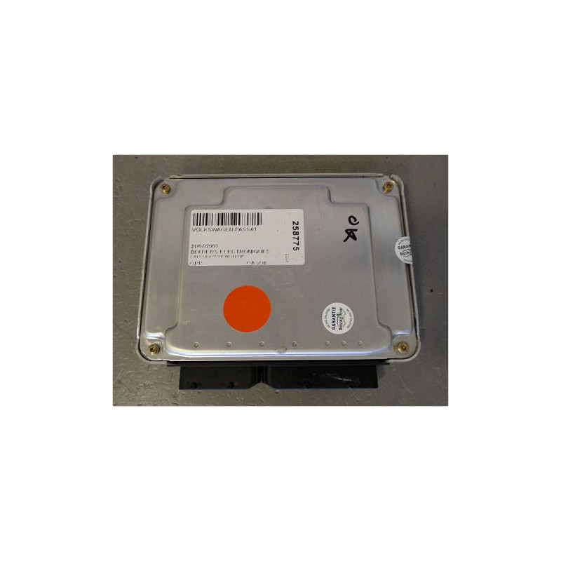 CALCULATEUR MOTEUR VOLKSWAGEN PASSAT