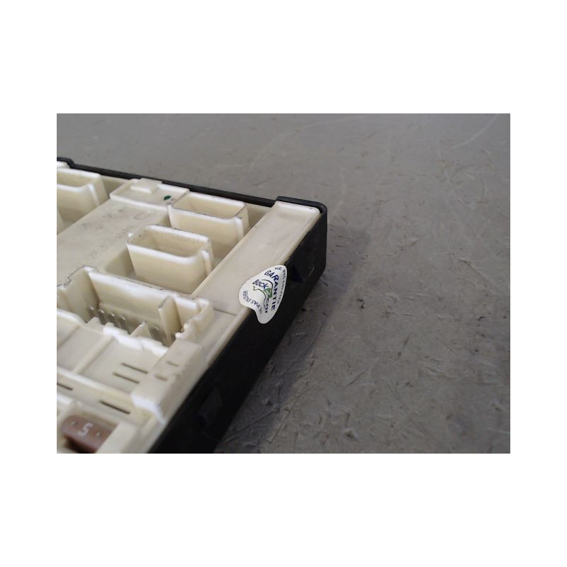 BOITE A FUSIBLES RENAULT MEGANE