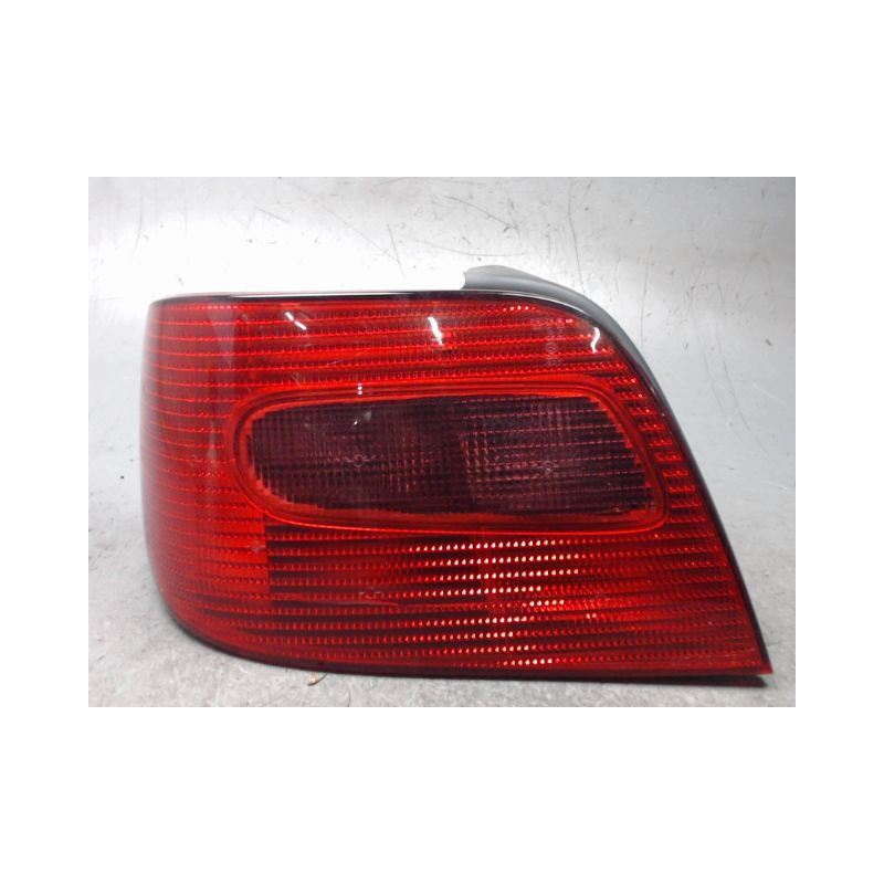 FEU ARRIERE GAUCHE  CITROEN XSARA 2000-