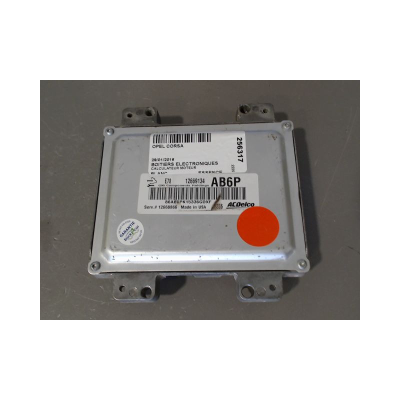 CALCULATEUR MOTEUR OPEL CORSA