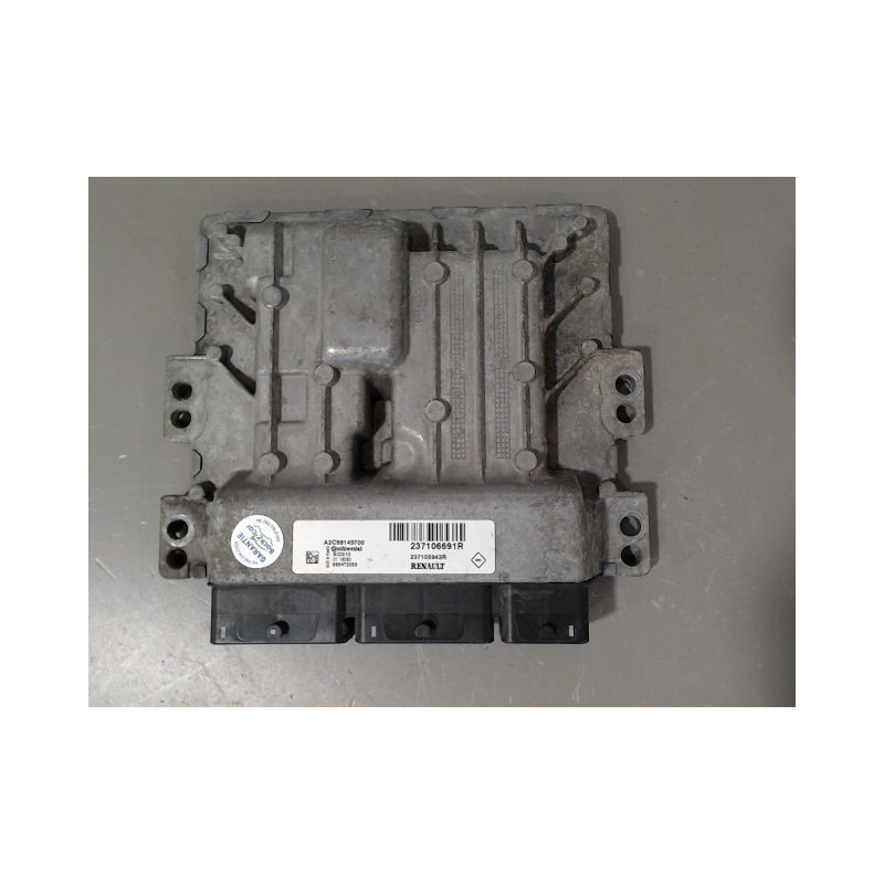 CALCULATEUR MOTEUR RENAULT MEGANE