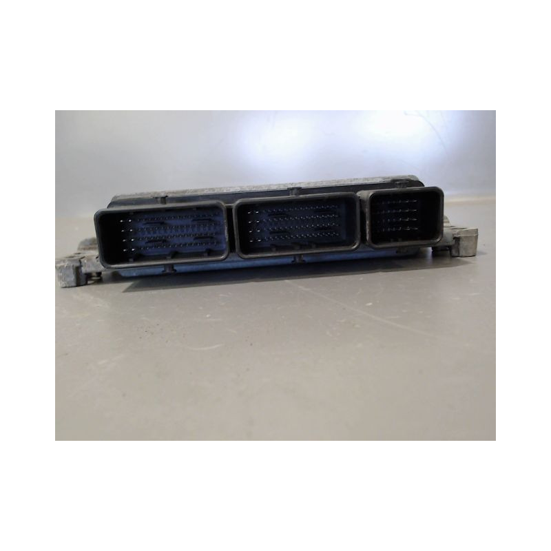 CALCULATEUR MOTEUR RENAULT MEGANE