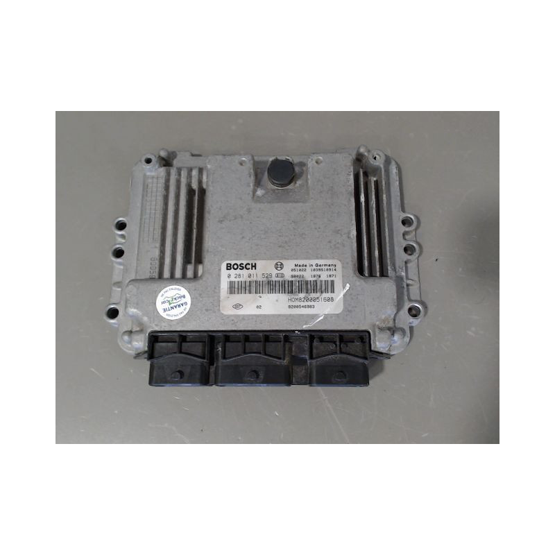 CALCULATEUR MOTEUR RENAULT TRAFIC