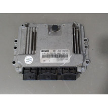 CALCULATEUR MOTEUR RENAULT TRAFIC