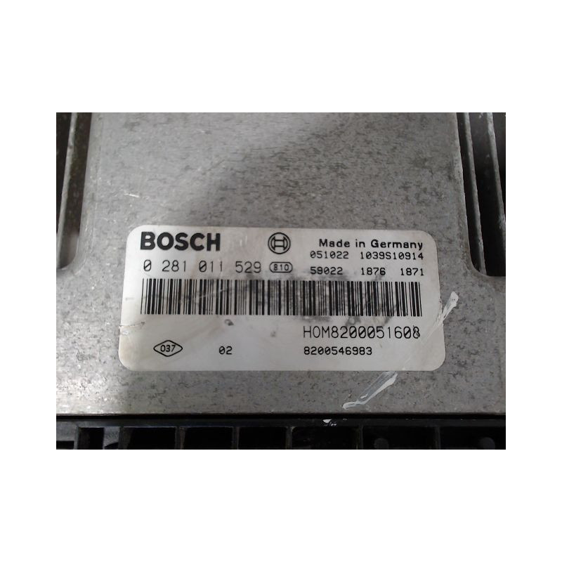 CALCULATEUR MOTEUR RENAULT TRAFIC