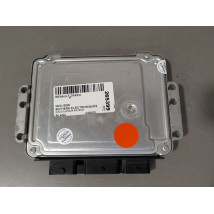 CALCULATEUR MOTEUR RENAULT TRAFIC