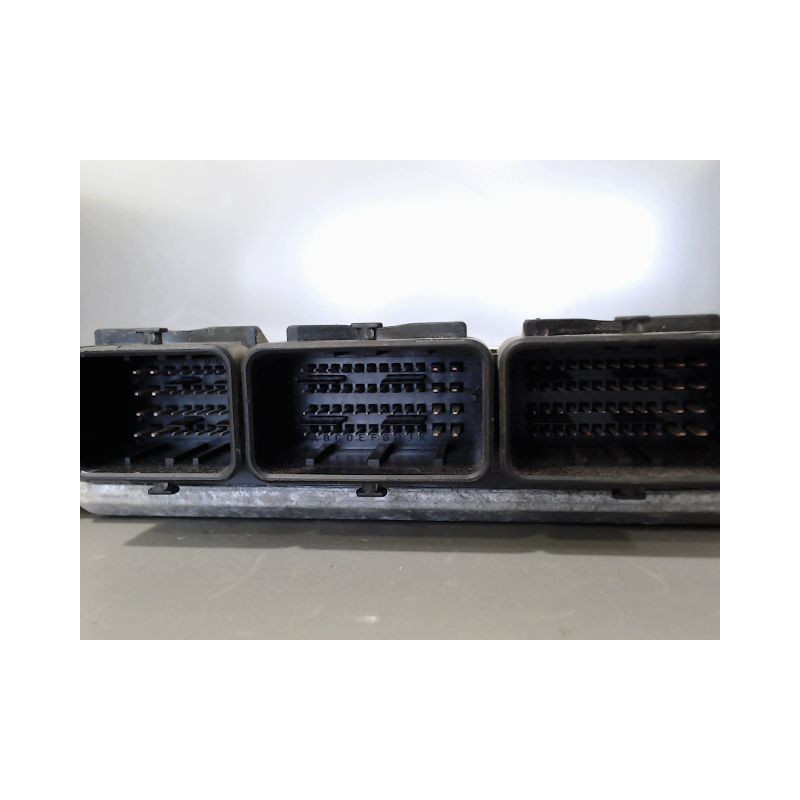 CALCULATEUR MOTEUR RENAULT MASTER