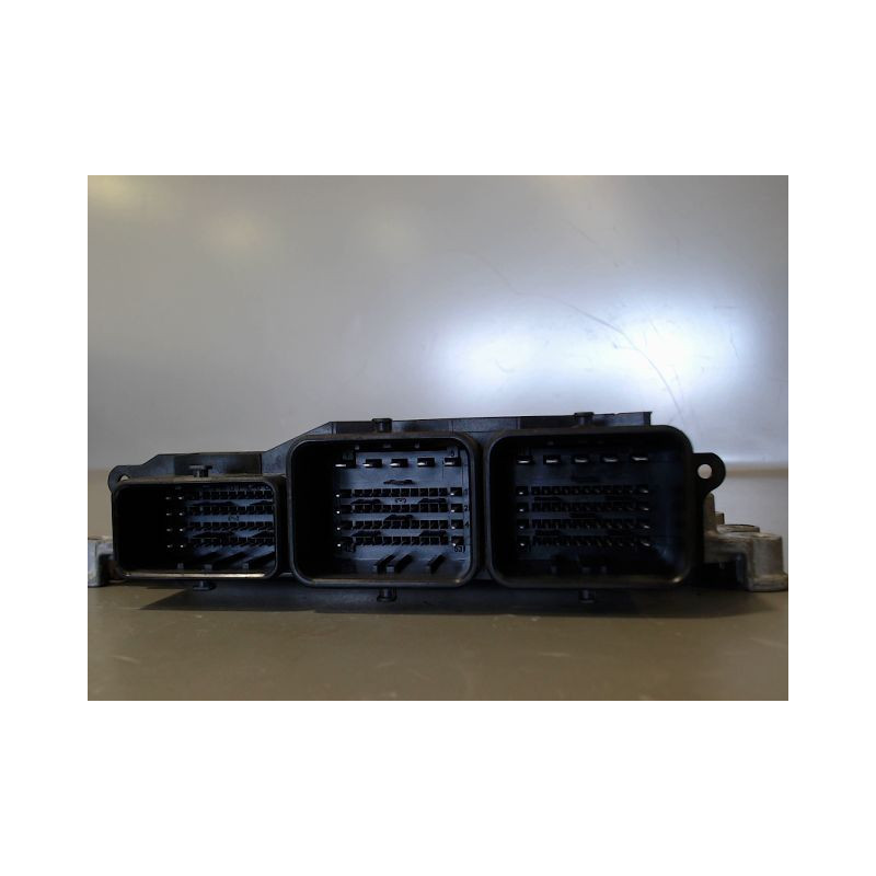 CALCULATEUR MOTEUR FORD FIESTA