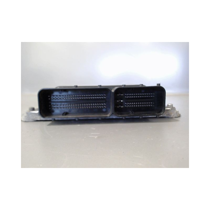 CALCULATEUR MOTEUR OPEL ZAFIRA