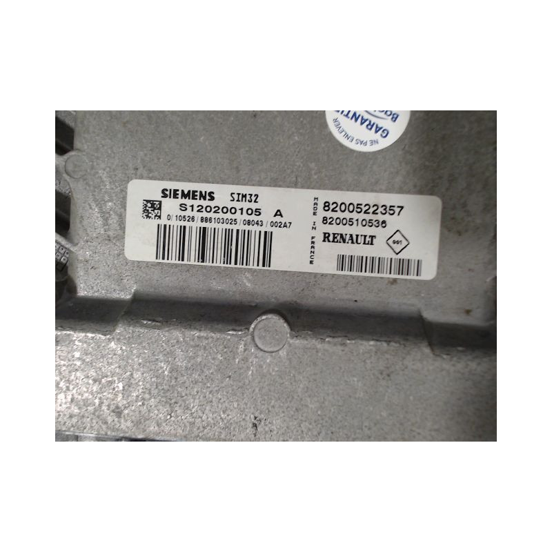CALCULATEUR MOTEUR RENAULT CLIO