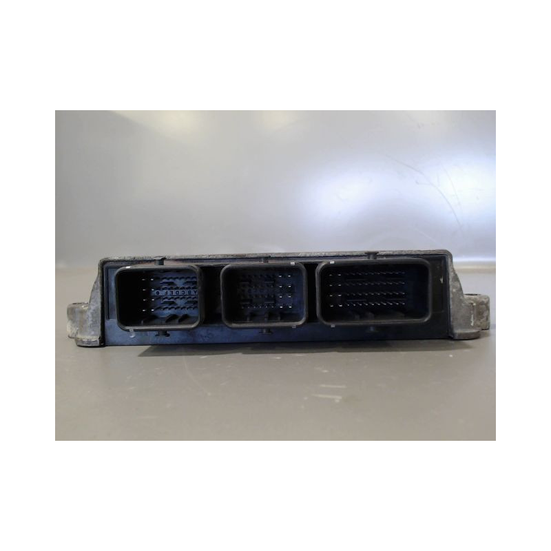 CALCULATEUR MOTEUR PEUGEOT 206