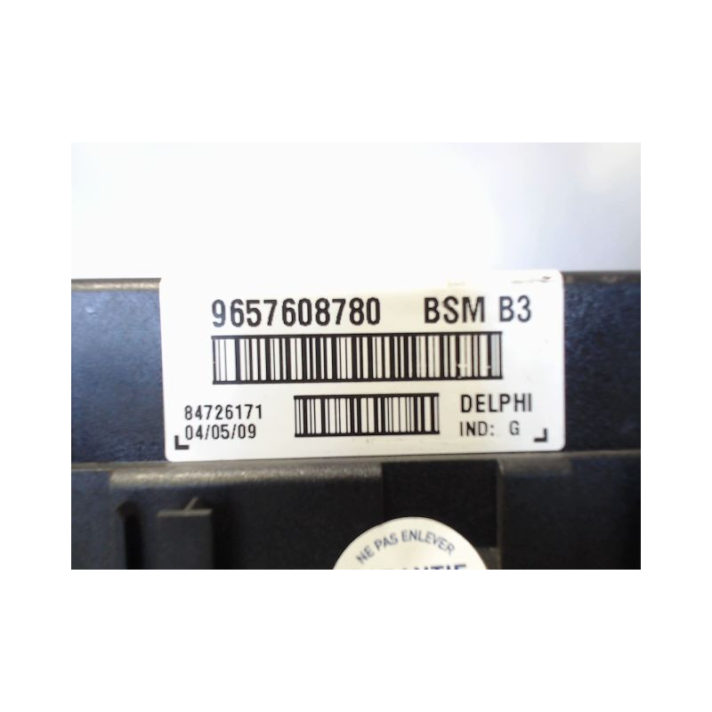 BOITE A FUSIBLES PEUGEOT 206