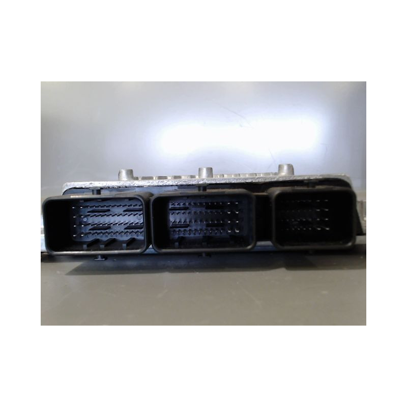 CALCULATEUR MOTEUR FORD C-MAX
