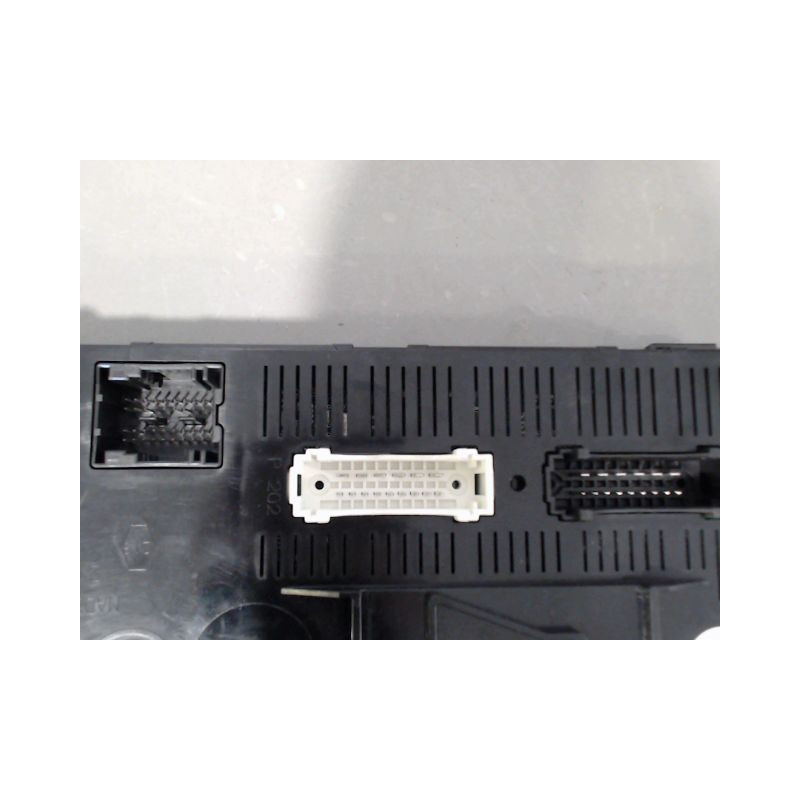 BOITIER GESTION HABITACLE RENAULT CLIO