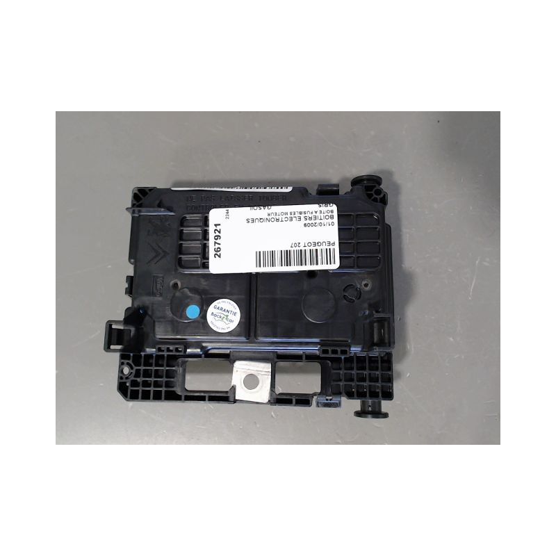 BOITE A FUSIBLES PEUGEOT 207