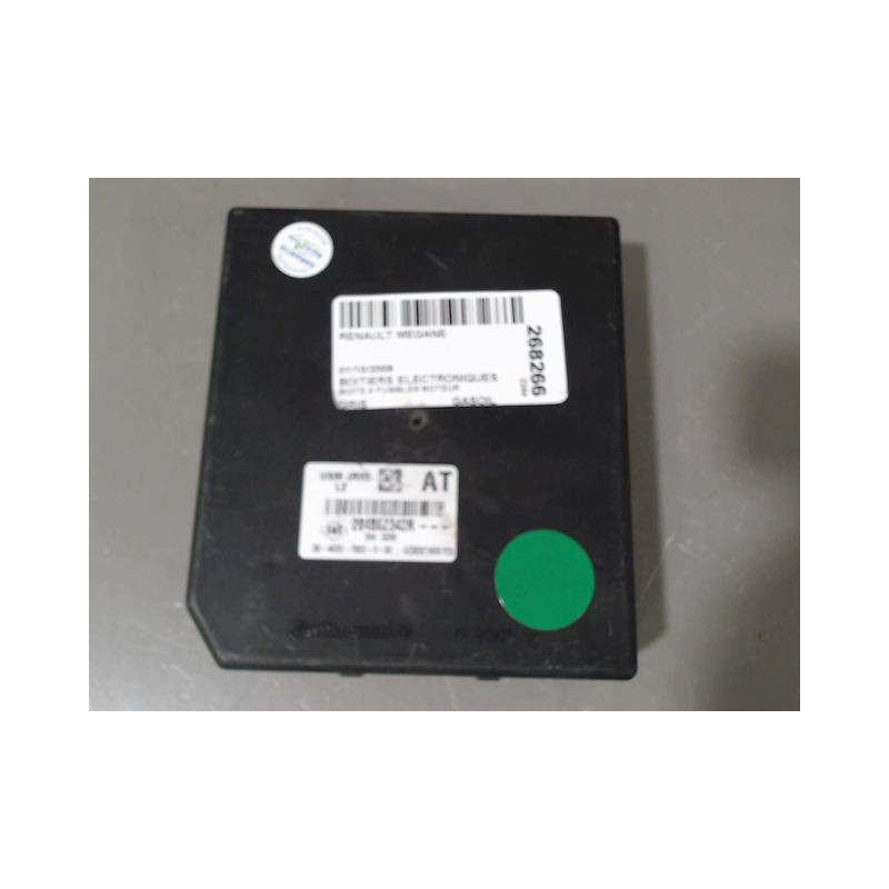 BOITE A FUSIBLES RENAULT MEGANE