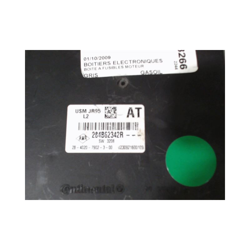BOITE A FUSIBLES RENAULT MEGANE