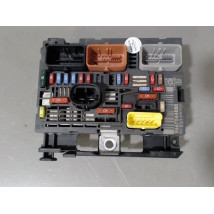 BOITE A FUSIBLES CITROEN C4