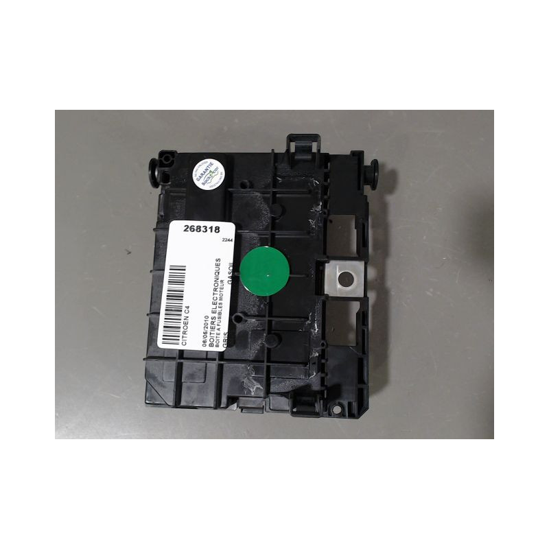 BOITE A FUSIBLES CITROEN C4