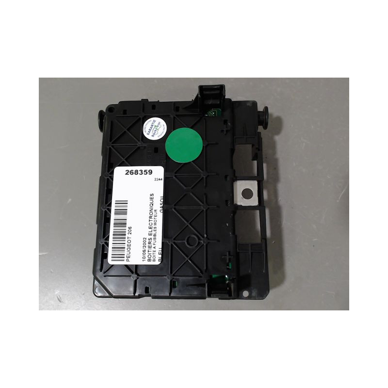 BOITE A FUSIBLES PEUGEOT 206