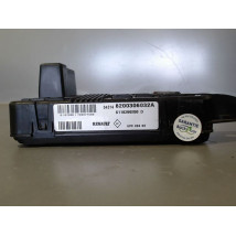 BOITE A FUSIBLES RENAULT MEGANE