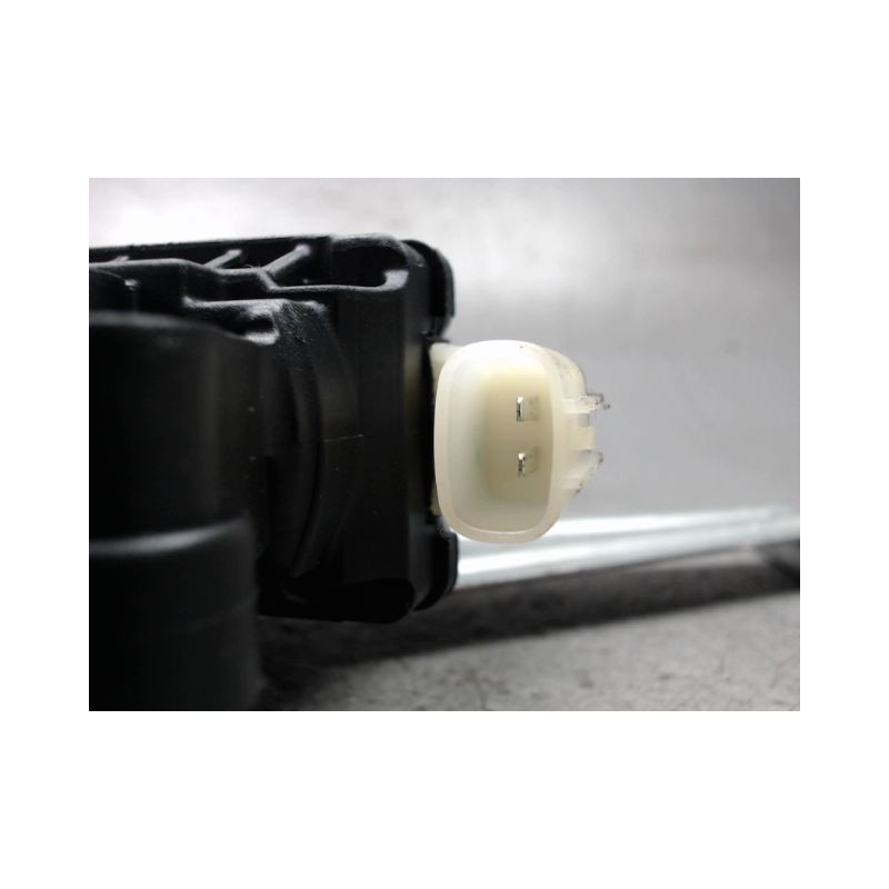 MECANISME+MOTEUR LEVE-GLACE ARRIERE DROIT NISSAN NOTE