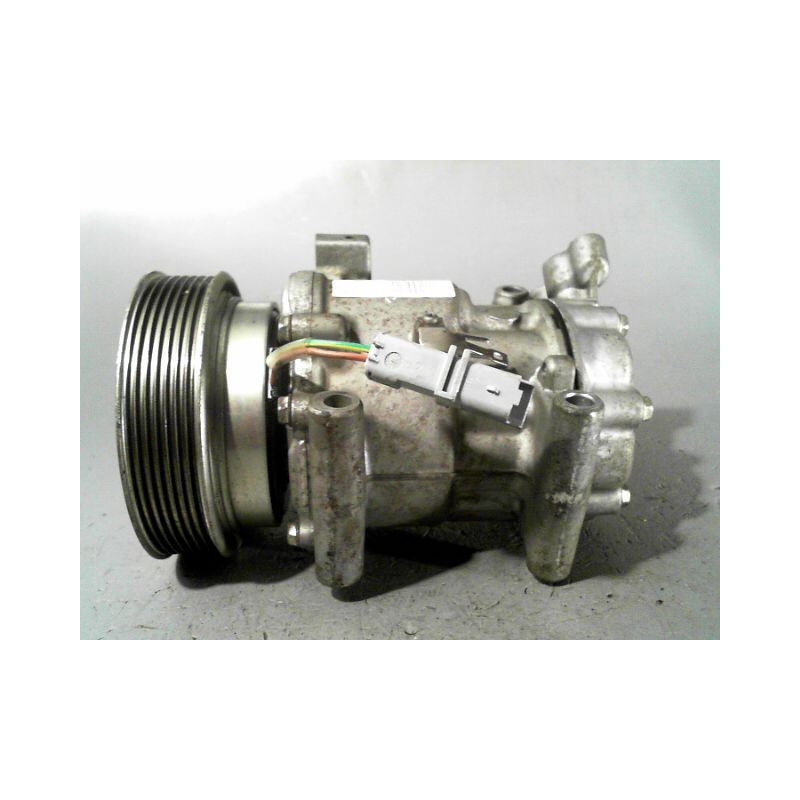 COMPRESSEUR AIR CONDITIONNE RENAULT CLIO