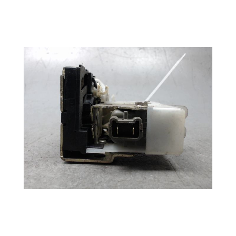 SYSTEME CONDAMNATION ARRIERE DROIT RENAULT CLIO II PH.2 01-06
