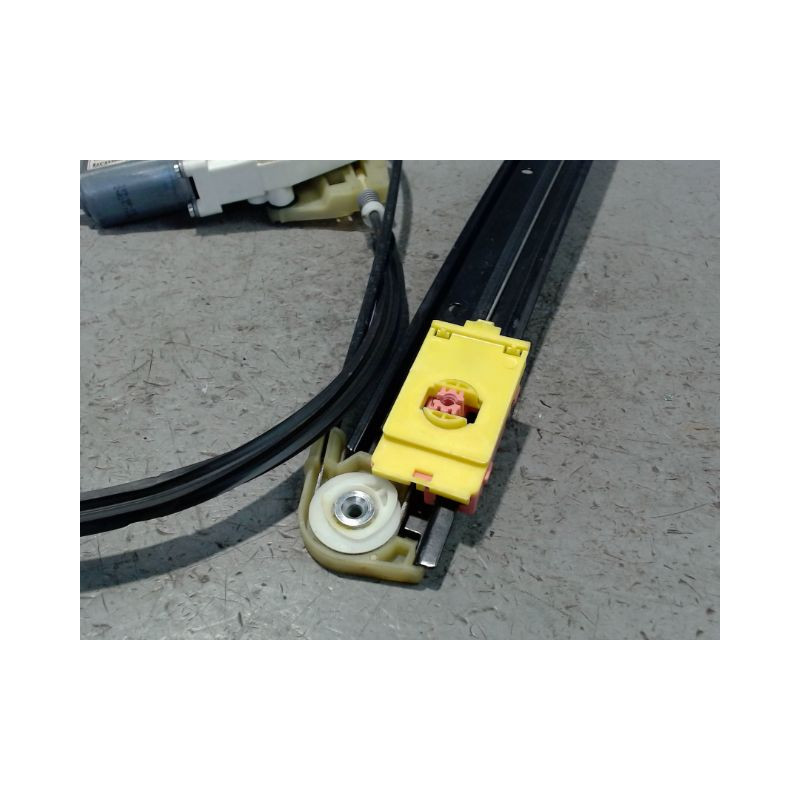 MECANISME+MOTEUR LEVE-GLACE AVANT DROIT AUDI A6