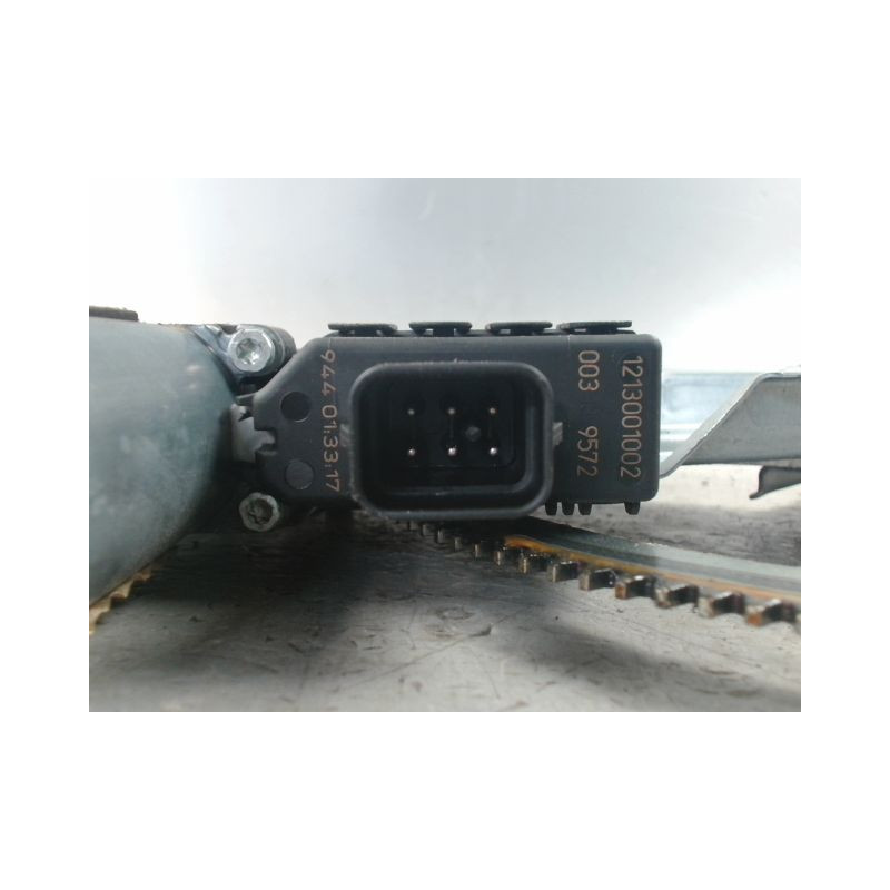 MECANISME+MOTEUR LEVE-GLACE AVANT DROIT OPEL ZAFIRA