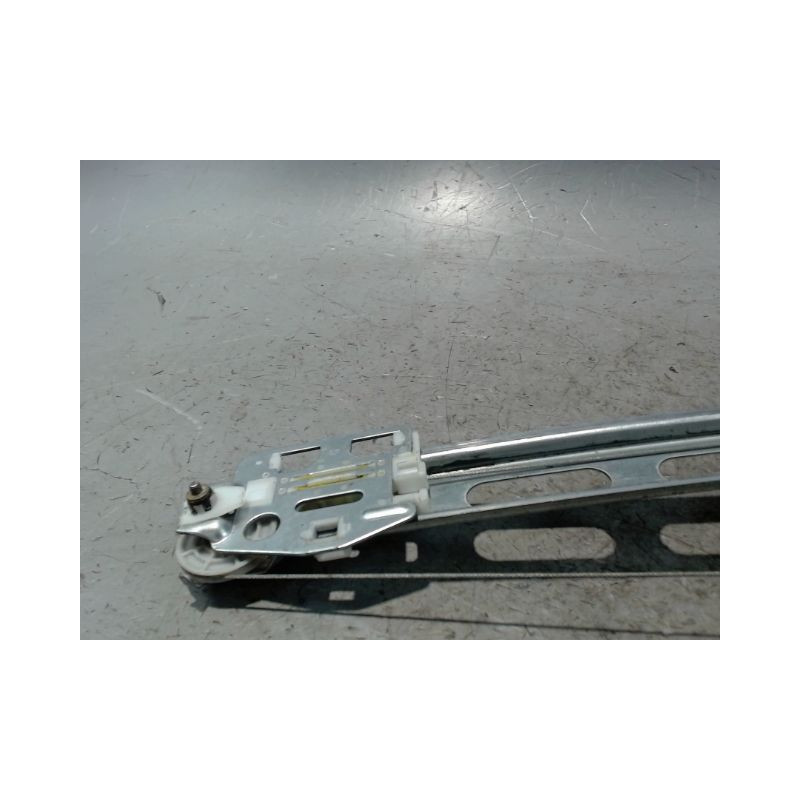 MECANISME+MOTEUR LEVE-GLACE AVANT GAUCHE MERCEDES CLASSE A - 2001