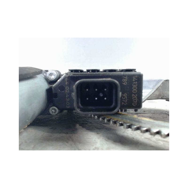 MECANISME+MOTEUR LEVE-GLACE AVANT DROIT OPEL ASTRA 2004-