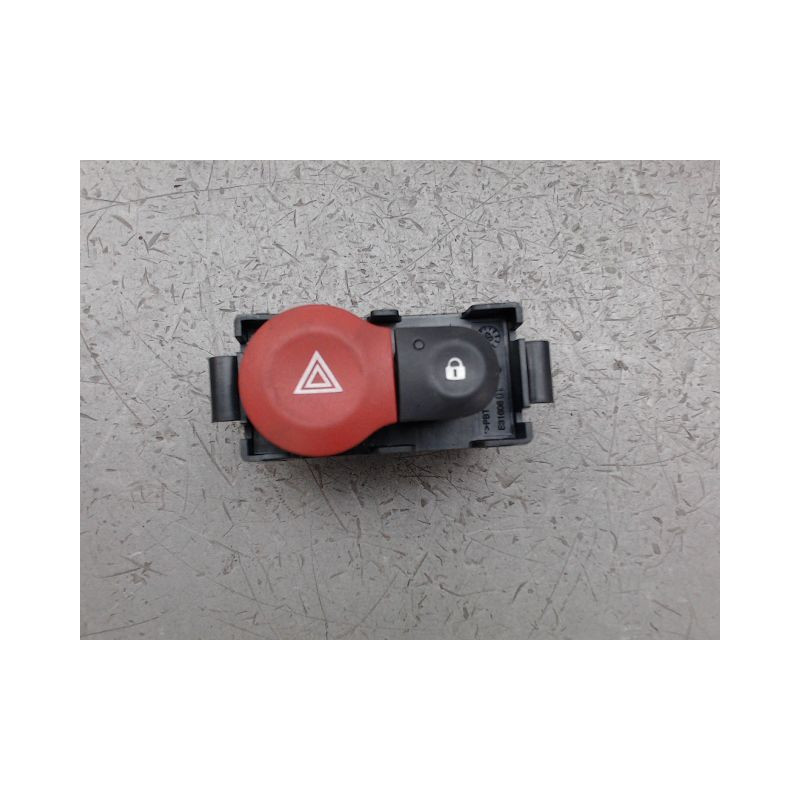 BOUTON DE WARNING RENAULT TWINGO