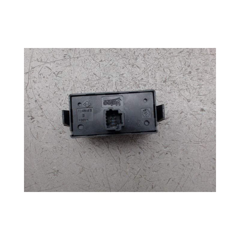 BOUTON DE WARNING RENAULT TWINGO