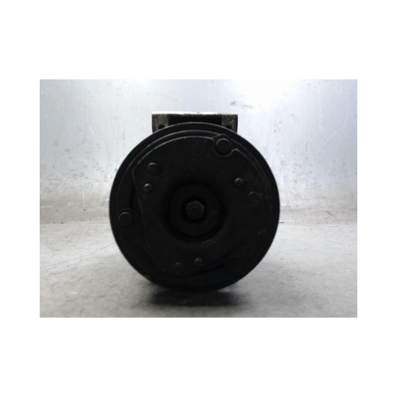 COMPRESSEUR AIR CONDITIONNE RENAULT TRAFIC