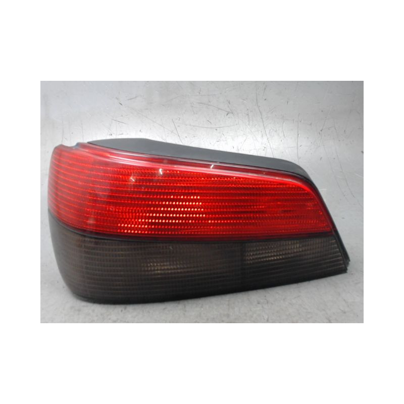 FEU ARRIERE GAUCHE  PEUGEOT 306 97-2001