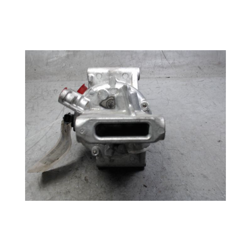COMPRESSEUR AIR CONDITIONNE DACIA SANDERO