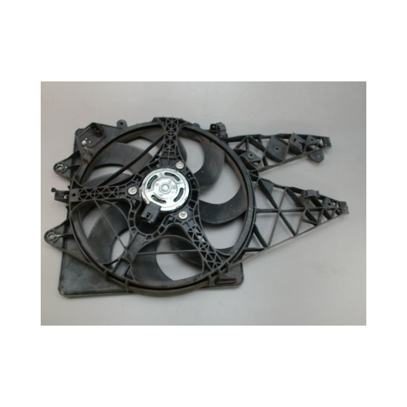MOTEUR VENTILATEUR RADIATEUR FIAT PUNTO