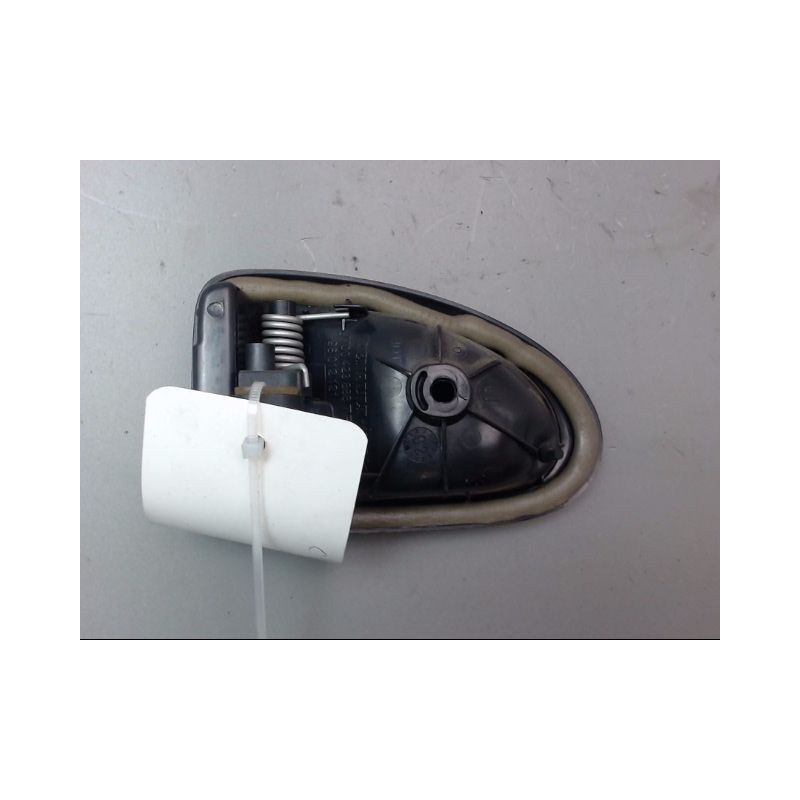 POIGNEE INTERIEURE PORTE ARRIERE DROIT RENAULT CLIO II Phase 2 2001-2006