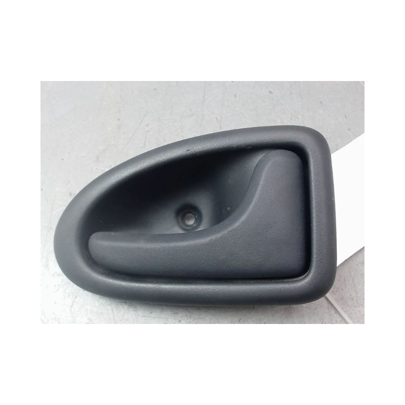 POIGNEE INTERIEURE PORTE ARRIERE DROIT RENAULT CLIO II Phase 2 2001-2006